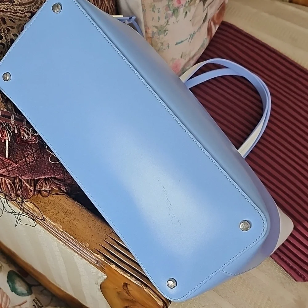 Kate Spade Tote ♠️💙 - Picture 11 of 17